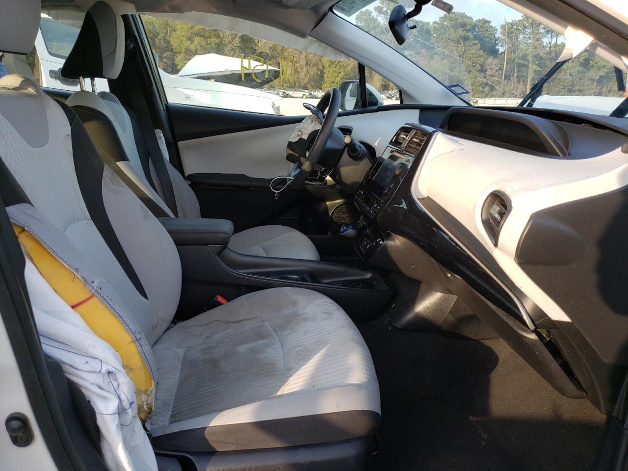Photo 5 from auction – 2016 TOYOTA PRIUS with VIN JTDKBRFU9G3022945