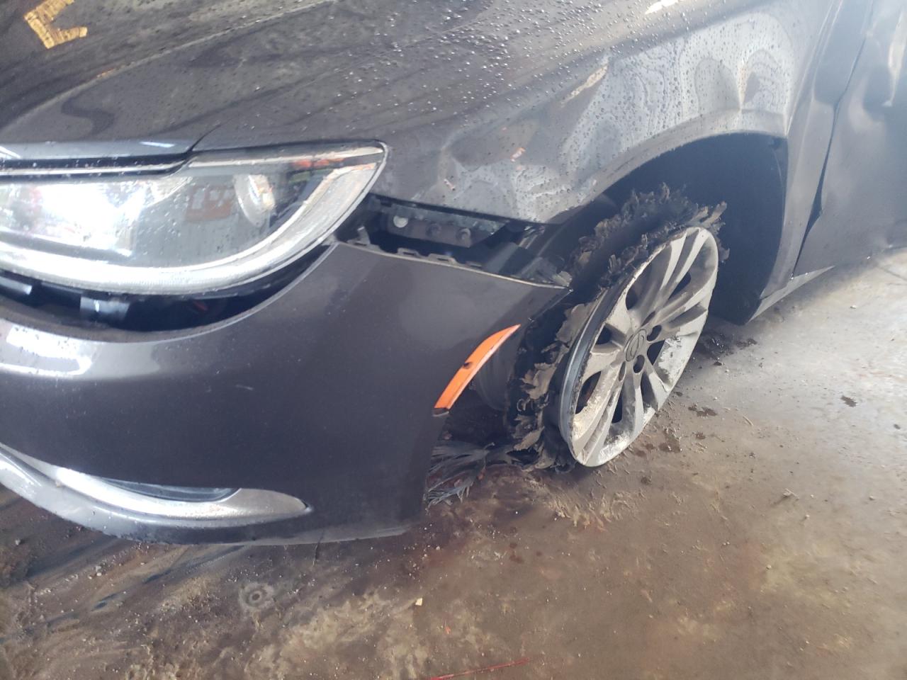 Photo 9 from auction – 2015 CHRYSLER 200 LIMITE with VIN 1C3CCCAB1FN682442