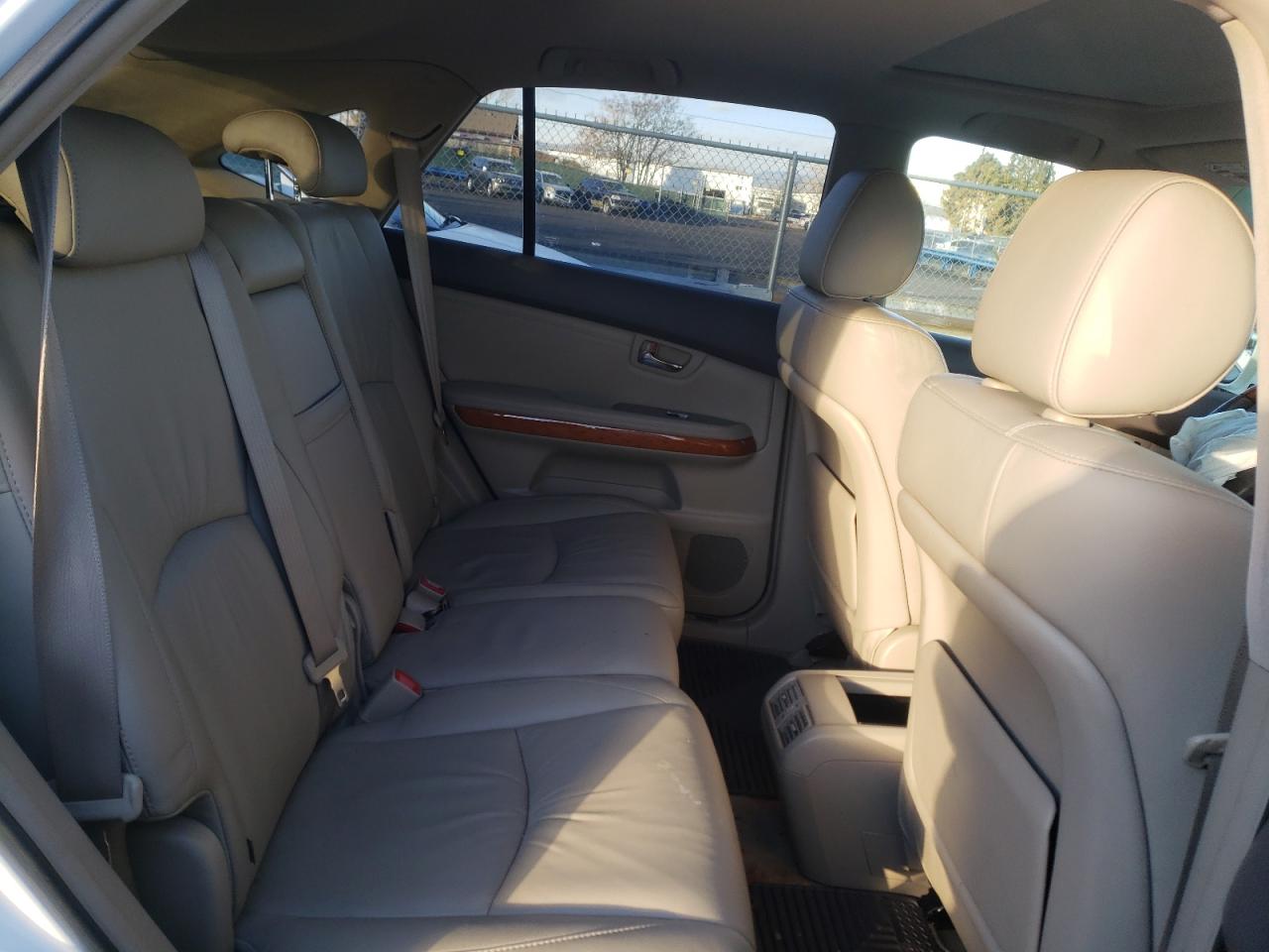 Photo 6 from auction – 2004 LEXUS RX 330 with VIN JTJHA31U940043256
