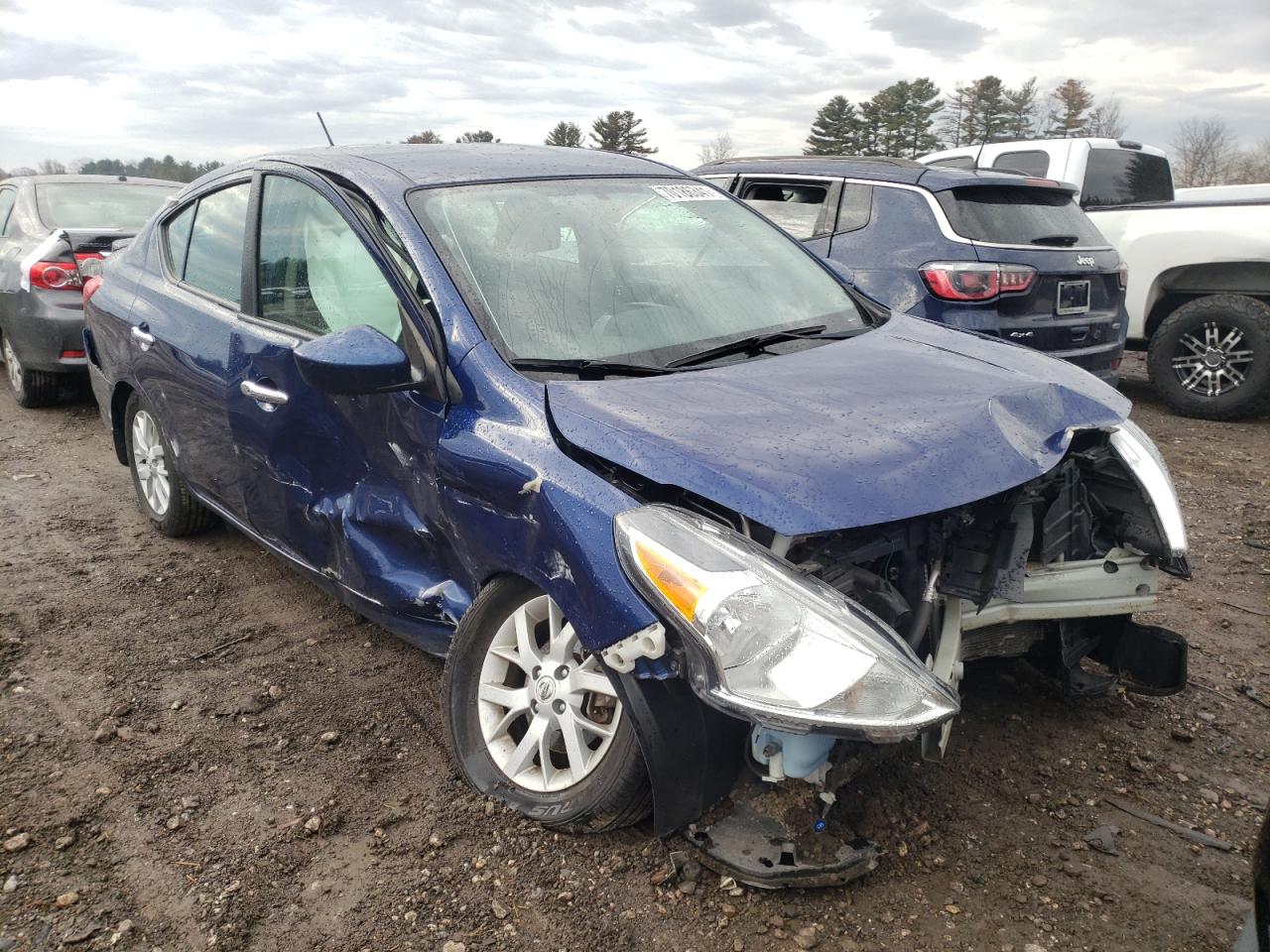 NISSAN VERSA S 2019 with VIN 3N1CN7AP1KL817828 - Photo from auction