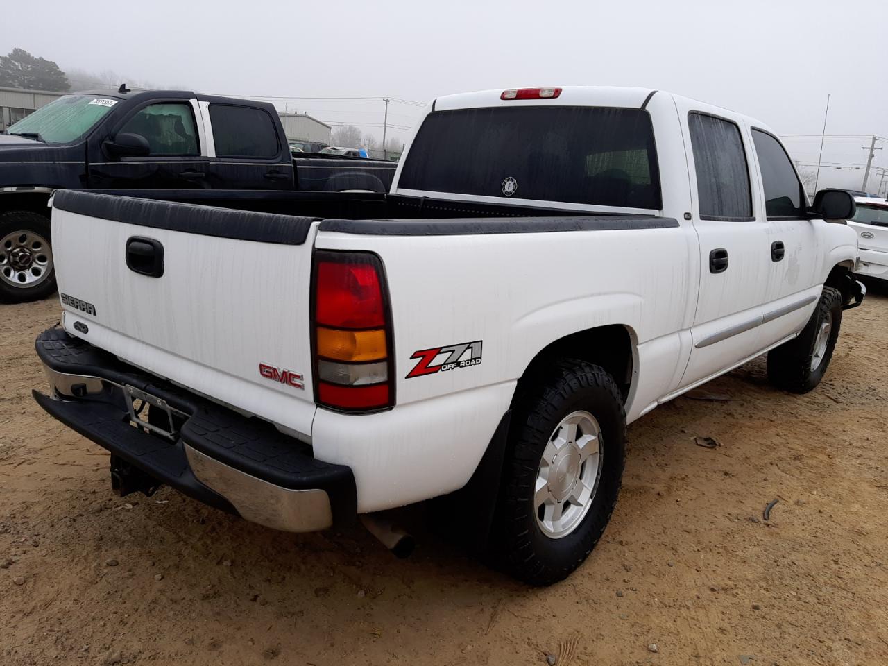 Photo 4 from auction – 2006 GMC NEW SIERRA with VIN 2GTEK13T361162133
