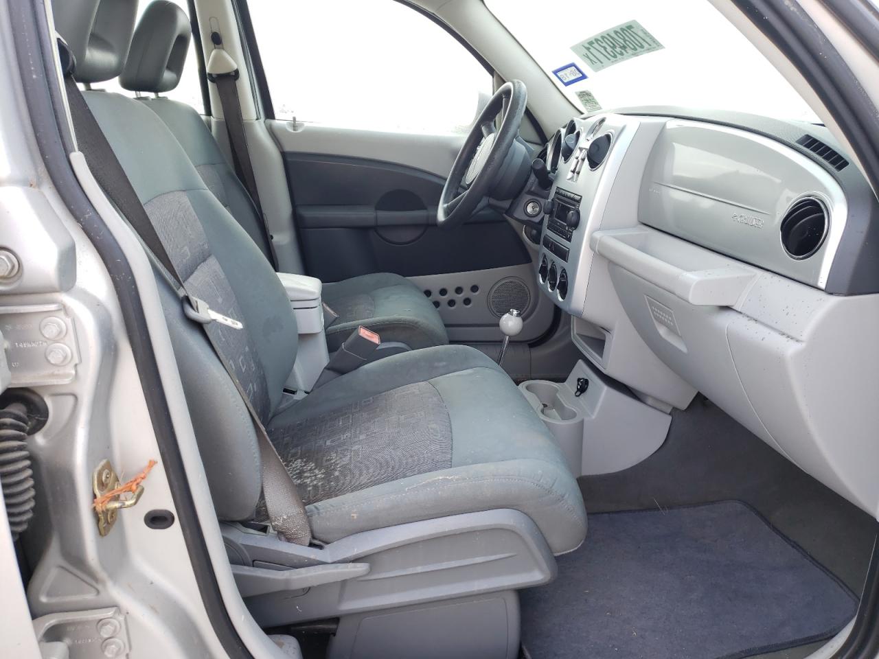 Photo 5 from auction – 2008 CHRYSLER PT CRUISER with VIN 3A8FY48B18T101104