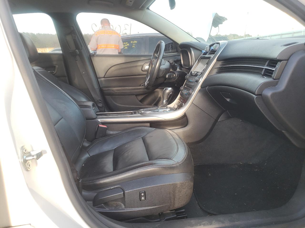 Photo 5 from auction – 2013 CHEVROLET MALIBU 2LT with VIN 1G11F5SR0DF161729