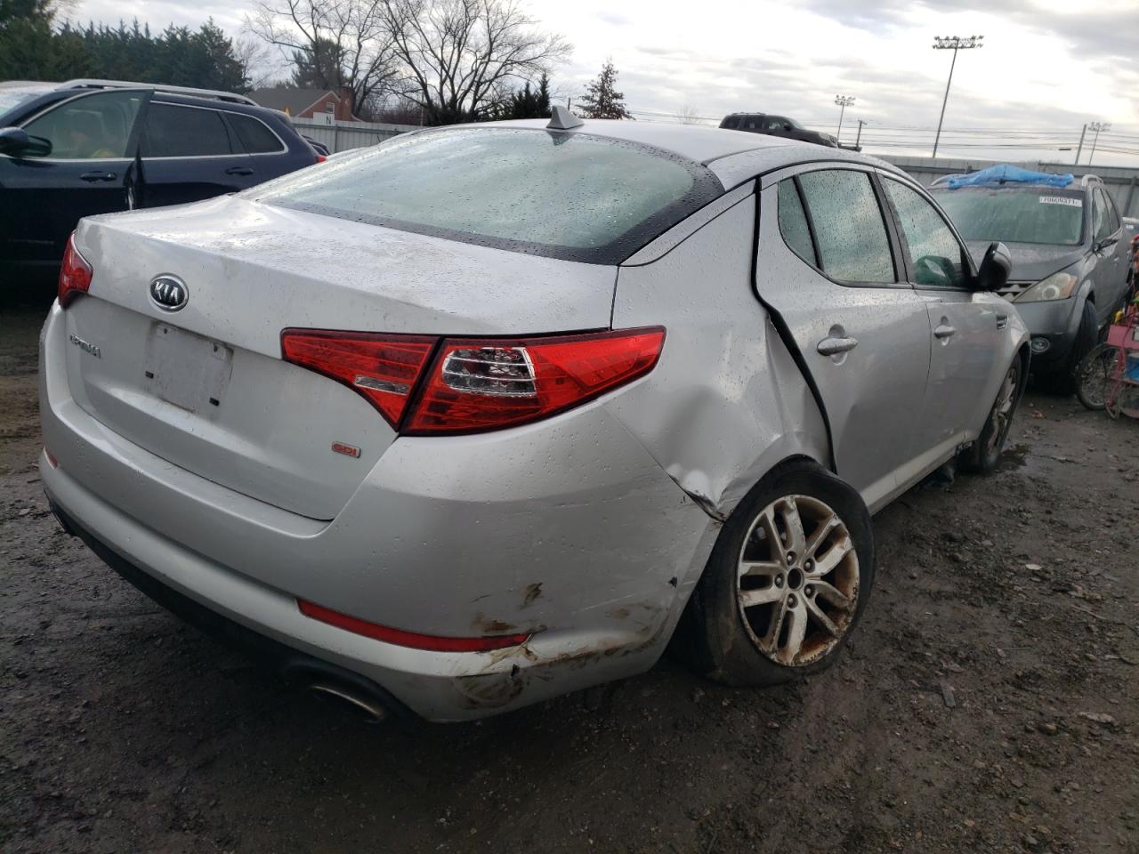 Photo 4 from auction – 2011 KIA OPTIMA LX with VIN KNAGM4A71B5111116