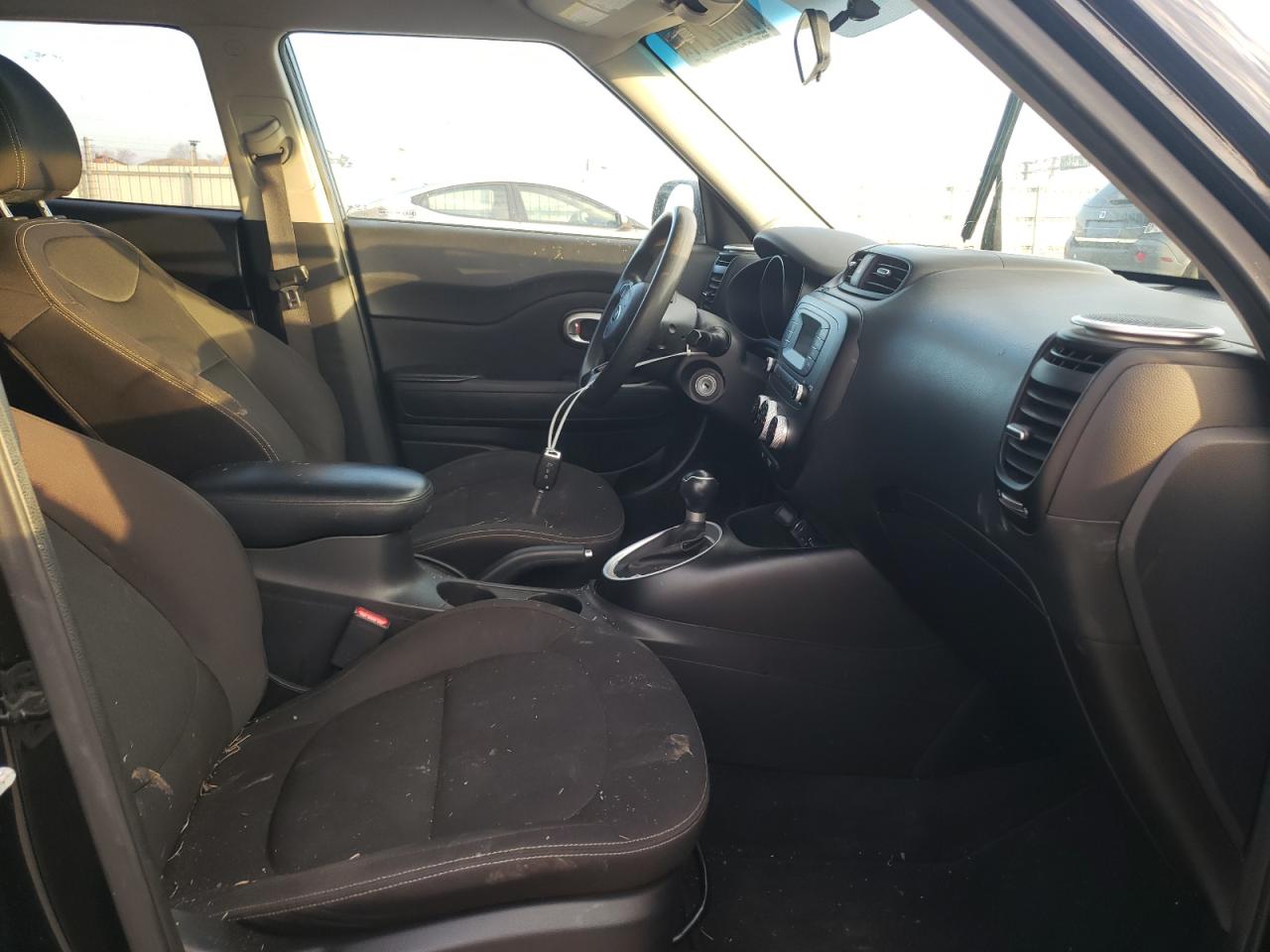Photo 5 from auction – 2016 KIA SOUL with VIN KNDJN2A26G7353071