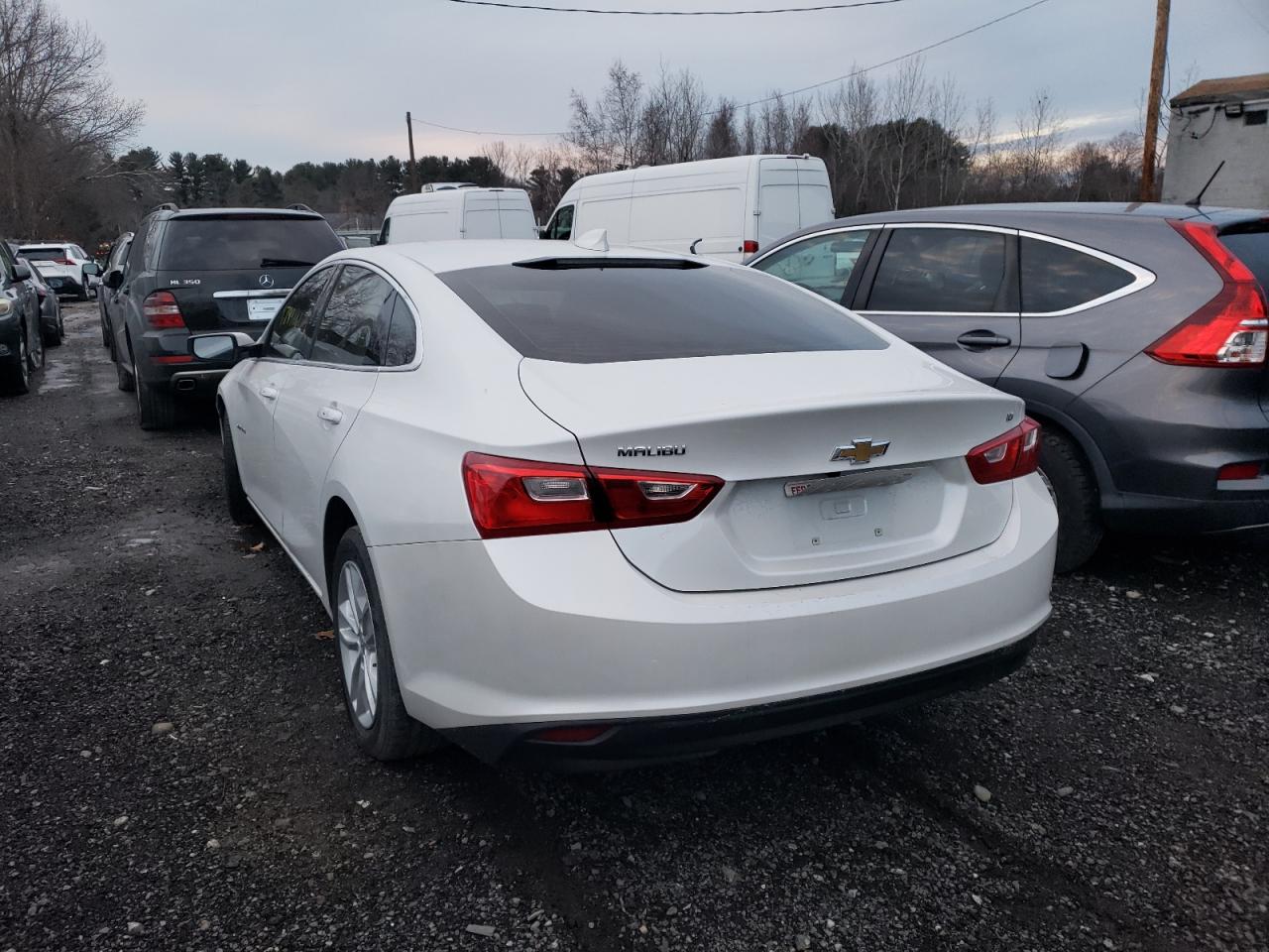Photo 3 from auction – 2016 CHEVROLET MALIBU LT with VIN 1G1ZE5ST9GF333178