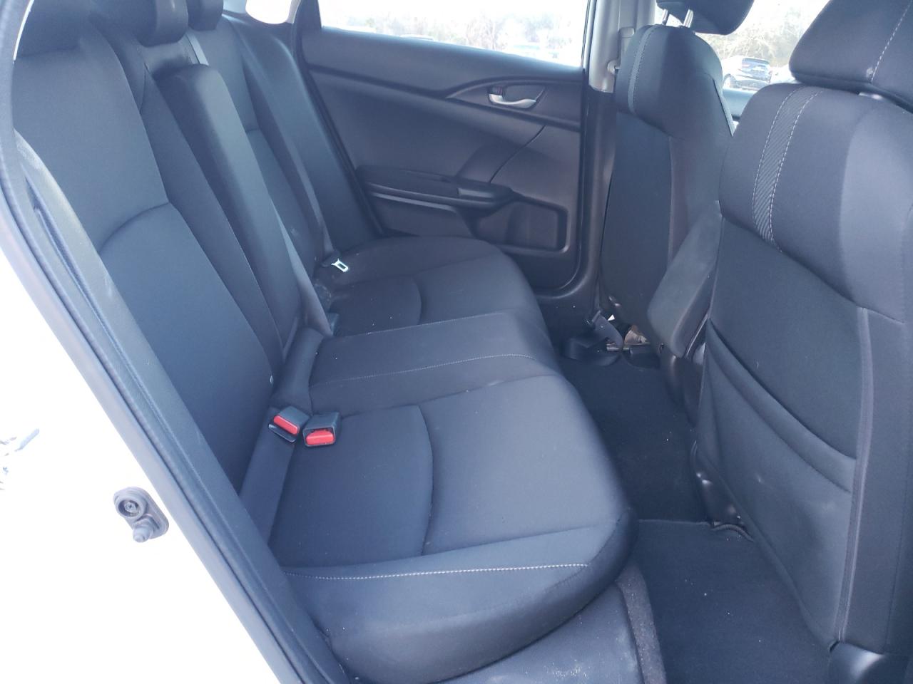 Photo 6 from auction – 2017 HONDA CIVIC EX with VIN 19XFC2F73HE067017