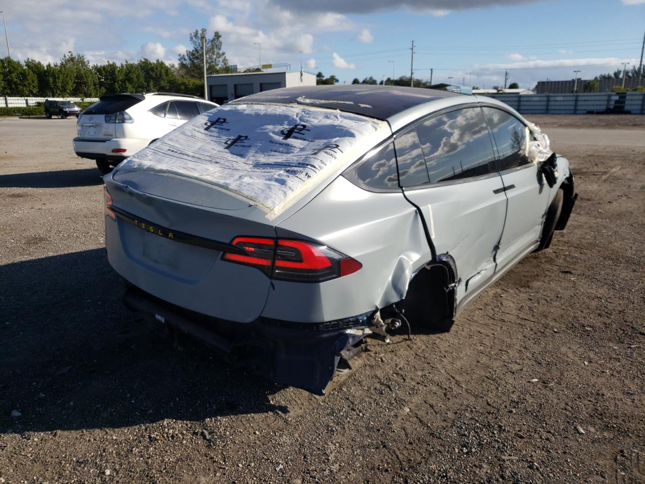Photo 4 from auction – 2016 TESLA MODEL X with VIN 5YJXCBE41GF022923