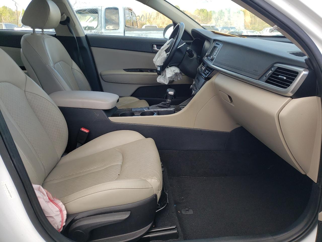Photo 5 from auction – 2016 KIA OPTIMA EX with VIN 5XXGU4L39GG075384