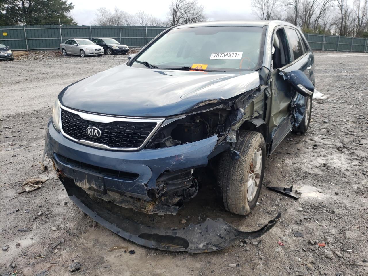 Photo 9 from auction – 2014 KIA SORENTO LX with VIN 5XYKT3A69EG426694