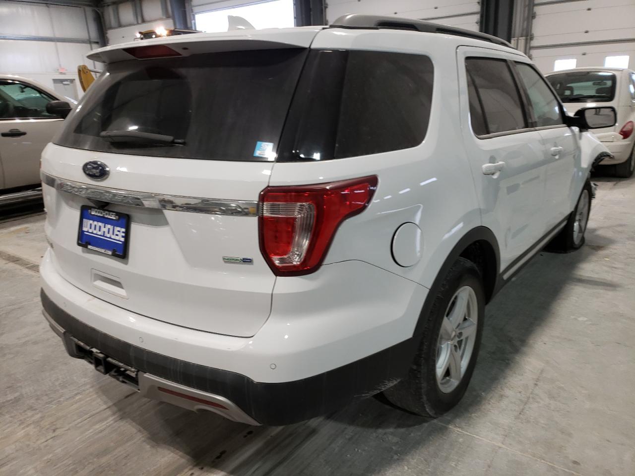 Photo 4 from auction – 2016 FORD EXPLORER X with VIN 1FM5K8D84GGB26535
