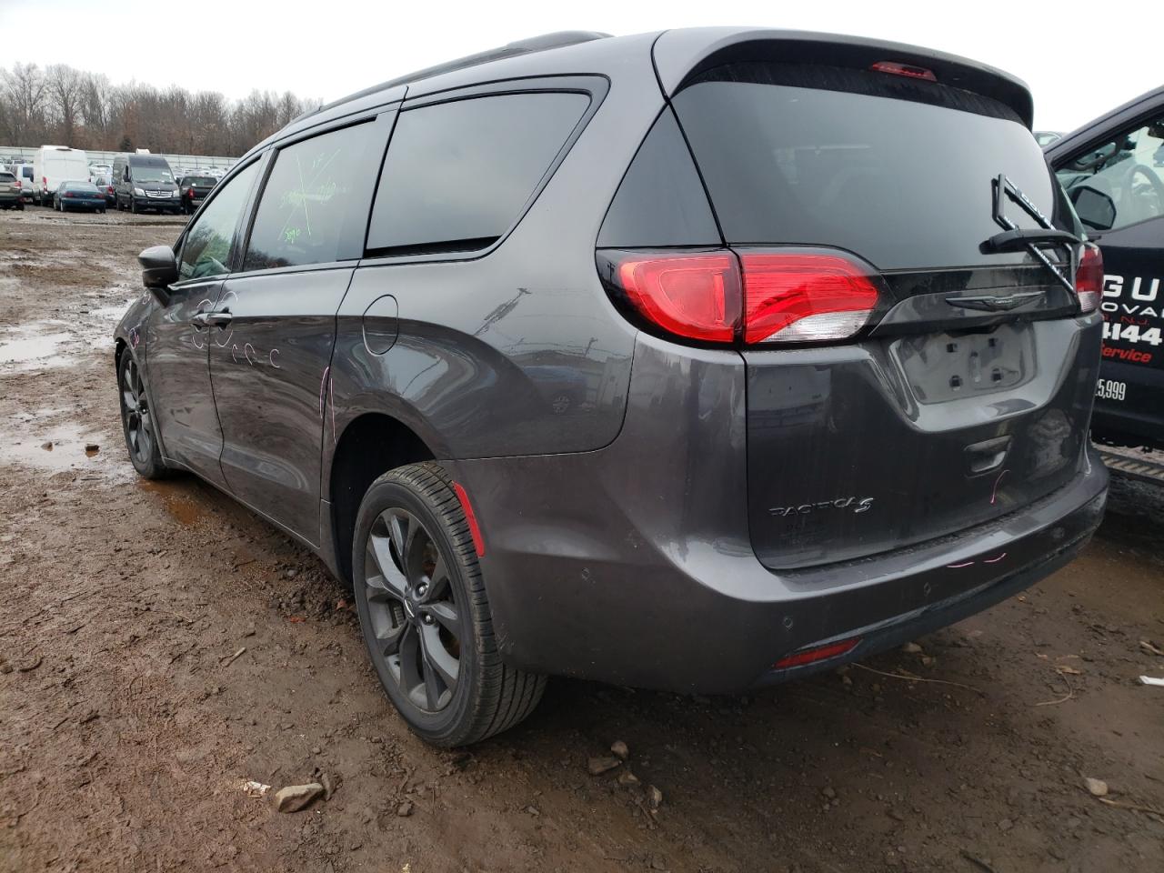 Photo 3 from auction – 2019 CHRYSLER PACIFICA T with VIN 2C4RC1EG7KR610156