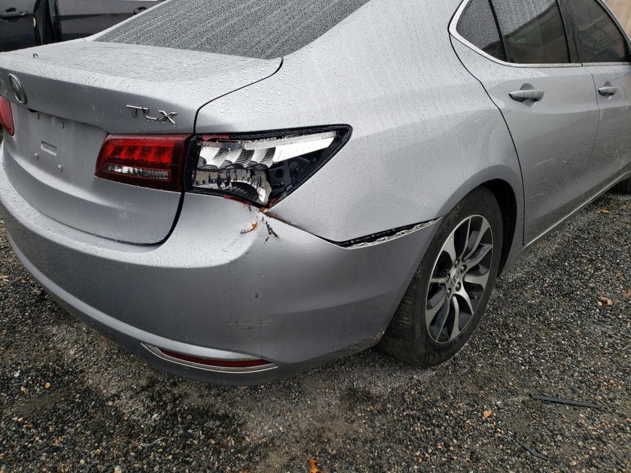 Photo 9 from auction – 2017 ACURA TLX with VIN 19UUB1F38HA009510