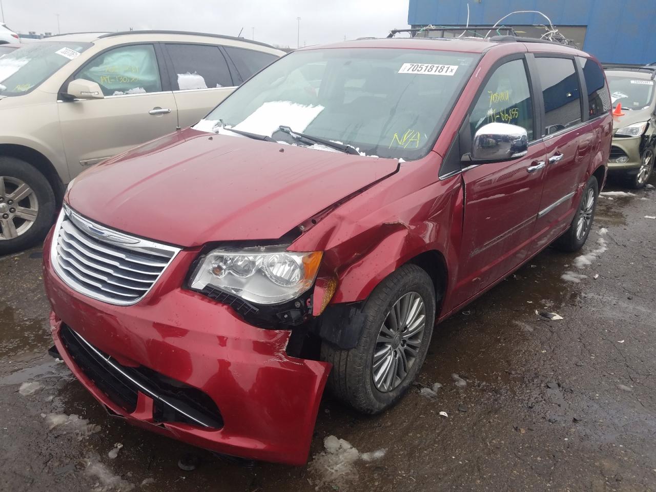 Photo 2 from auction – 2014 CHRYSLER TOWN & COU with VIN 2C4RC1CG3ER338762