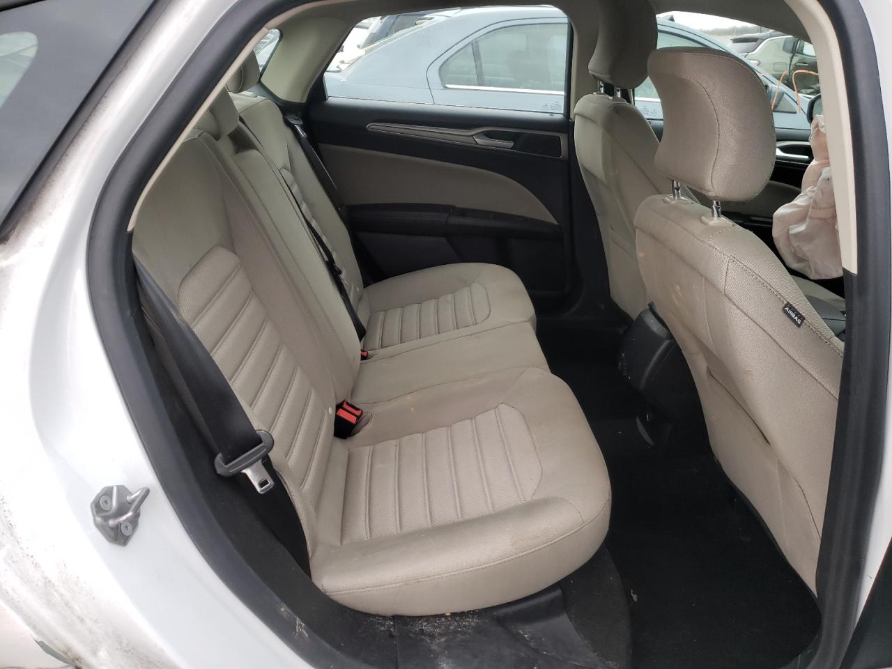 Photo 6 from auction – 2019 FORD FUSION S with VIN 3FA6P0G74KR196378