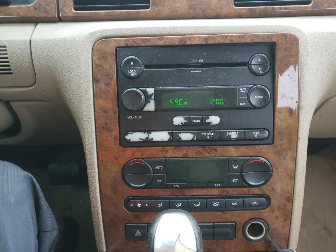 Photo 9 from auction – 2005 FORD FIVE HUNDR with VIN 1FAFP24185G161897