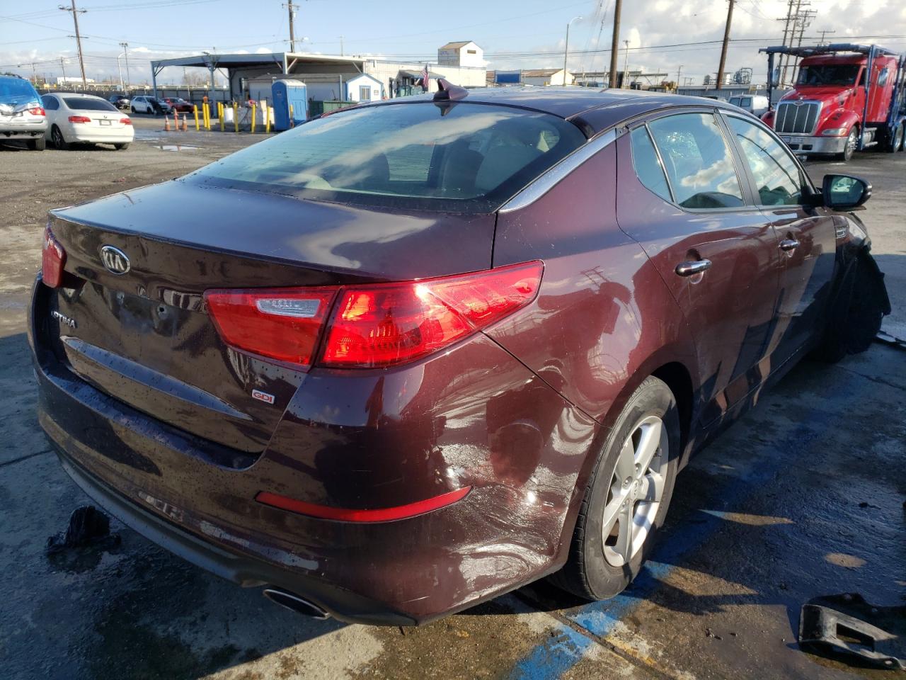 Photo 4 from auction – 2015 KIA OPTIMA LX with VIN 5XXGM4A71FG477422