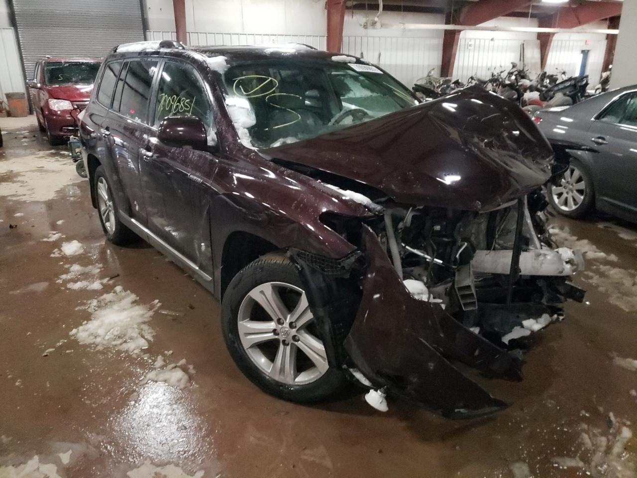 TOYOTA HIGHLANDER 2013 with VIN 5TDDK3EH9DS276241 - Photo from auction