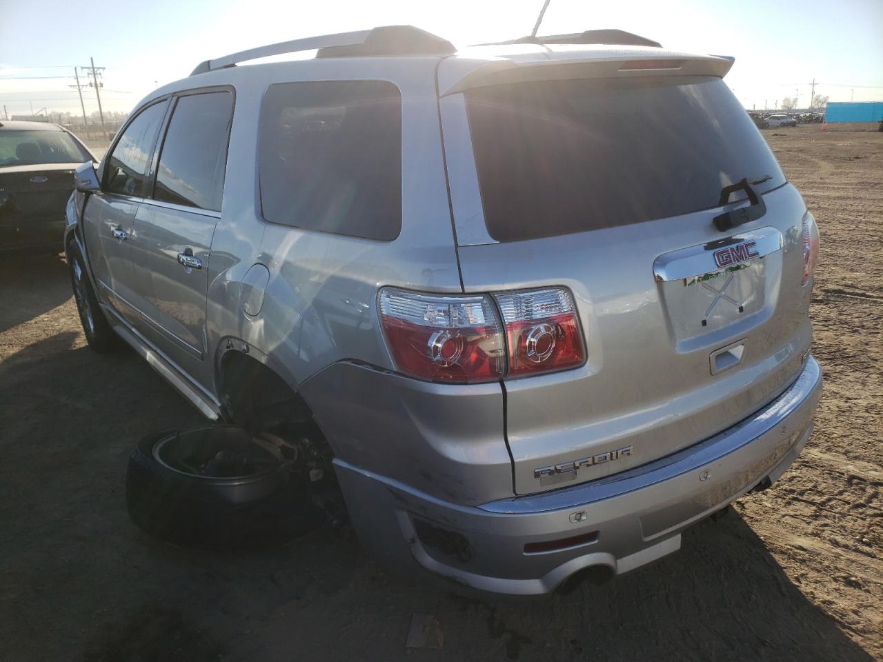Photo 3 from auction – 2011 GMC ACADIA DEN with VIN 1GKKVTED7BJ297504