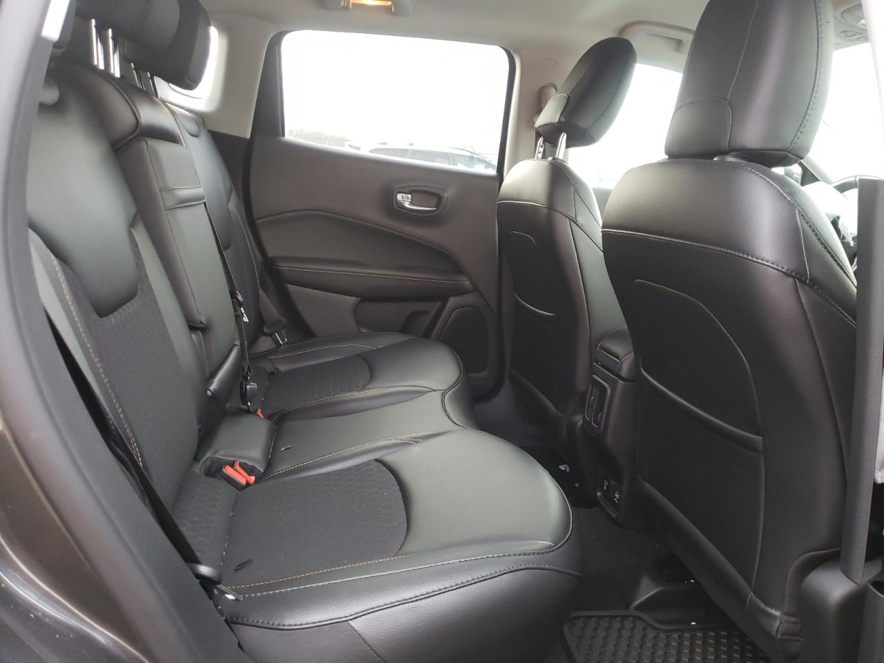 Photo 6 from auction – 2019 JEEP COMPASS LA with VIN 3C4NJDBB4KT828809