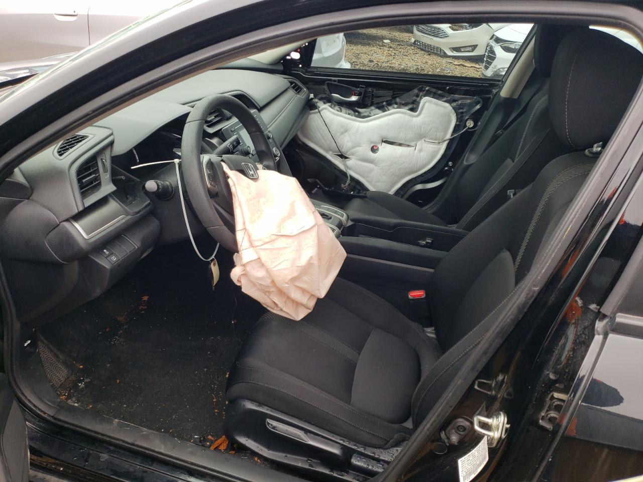 Photo 5 from auction – 2017 HONDA CIVIC LX with VIN 19XFC2F56HE031353