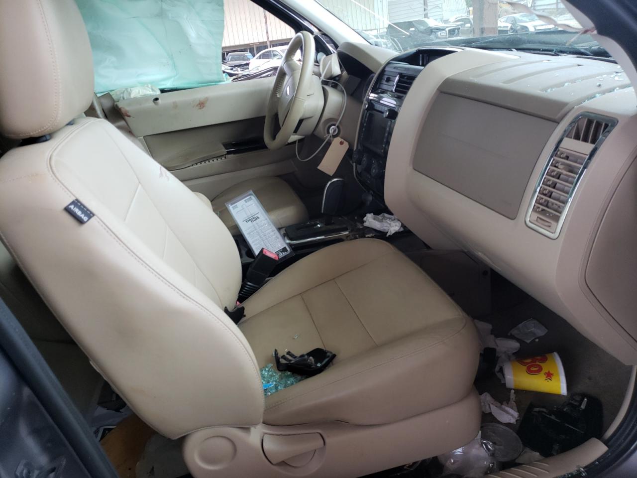 Photo 5 from auction – 2011 FORD ESCAPE LIM with VIN 1FMCU0EG5BKB50972