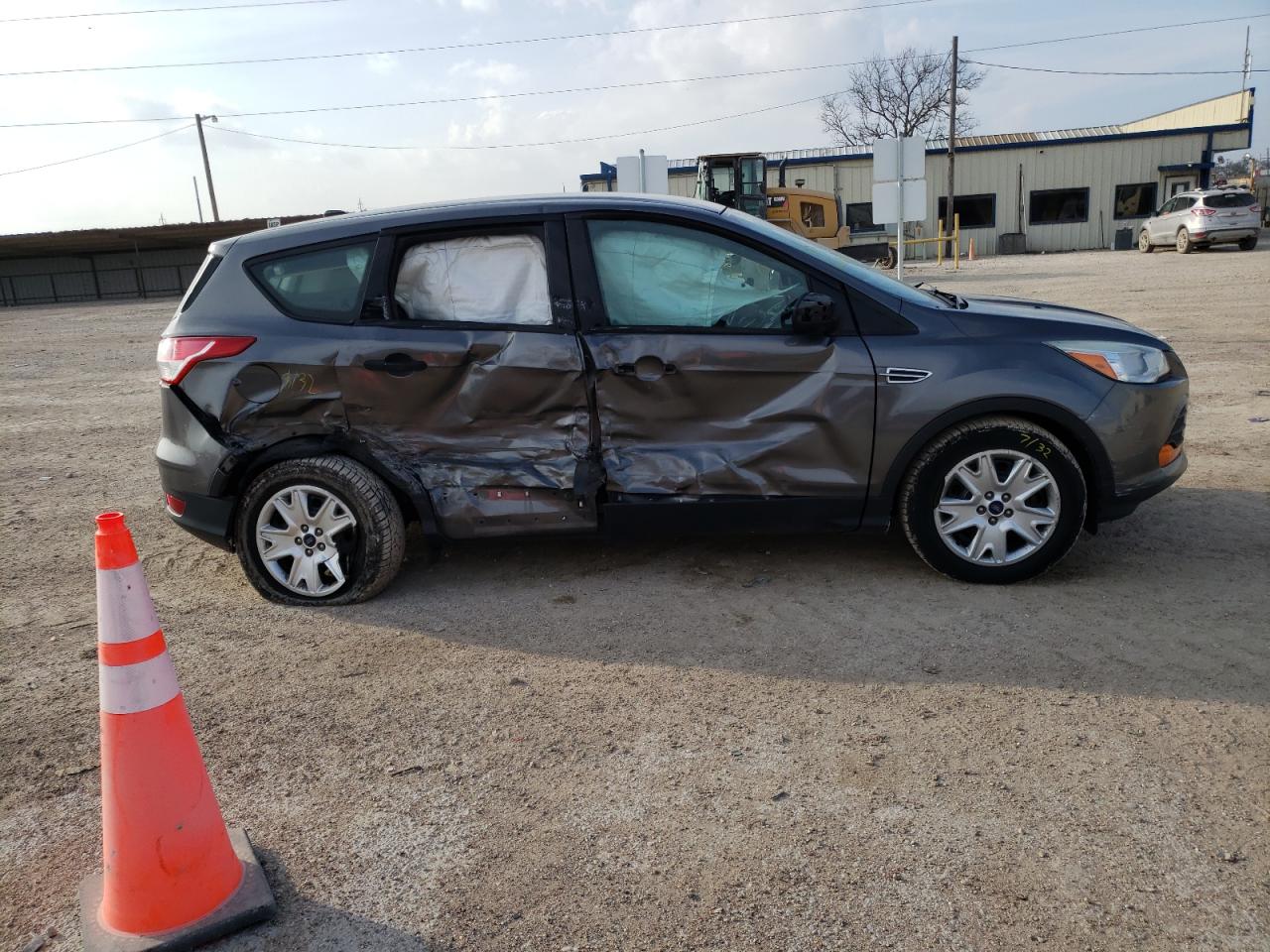 Photo 9 from auction – 2014 FORD ESCAPE S with VIN 1FMCU0F74EUA61952