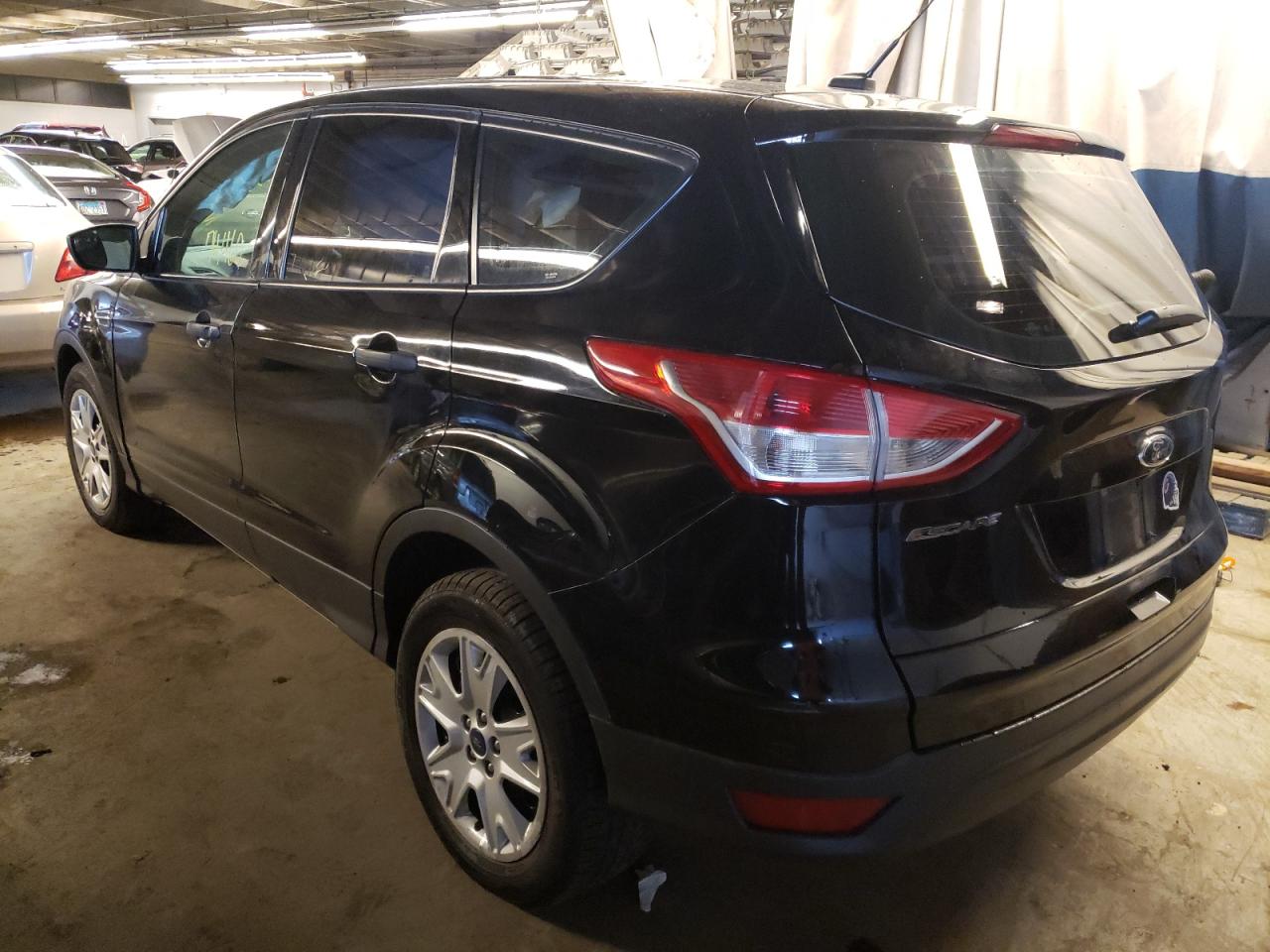 Photo 3 from auction – 2016 FORD ESCAPE S with VIN 1FMCU0F71GUC06853