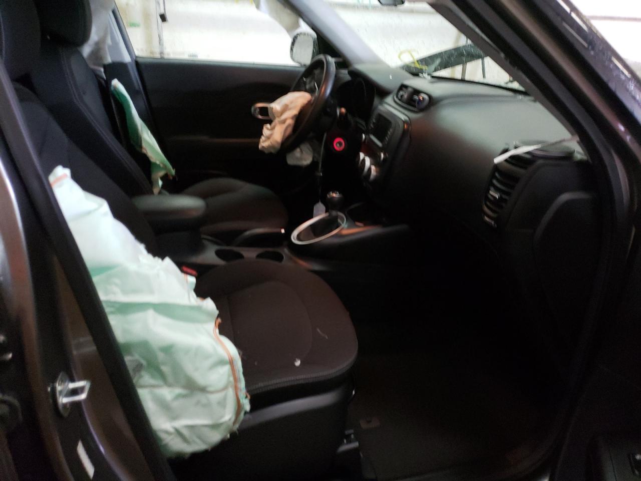 Photo 5 from auction – 2018 KIA SOUL with VIN KNDJN2A26J7574693