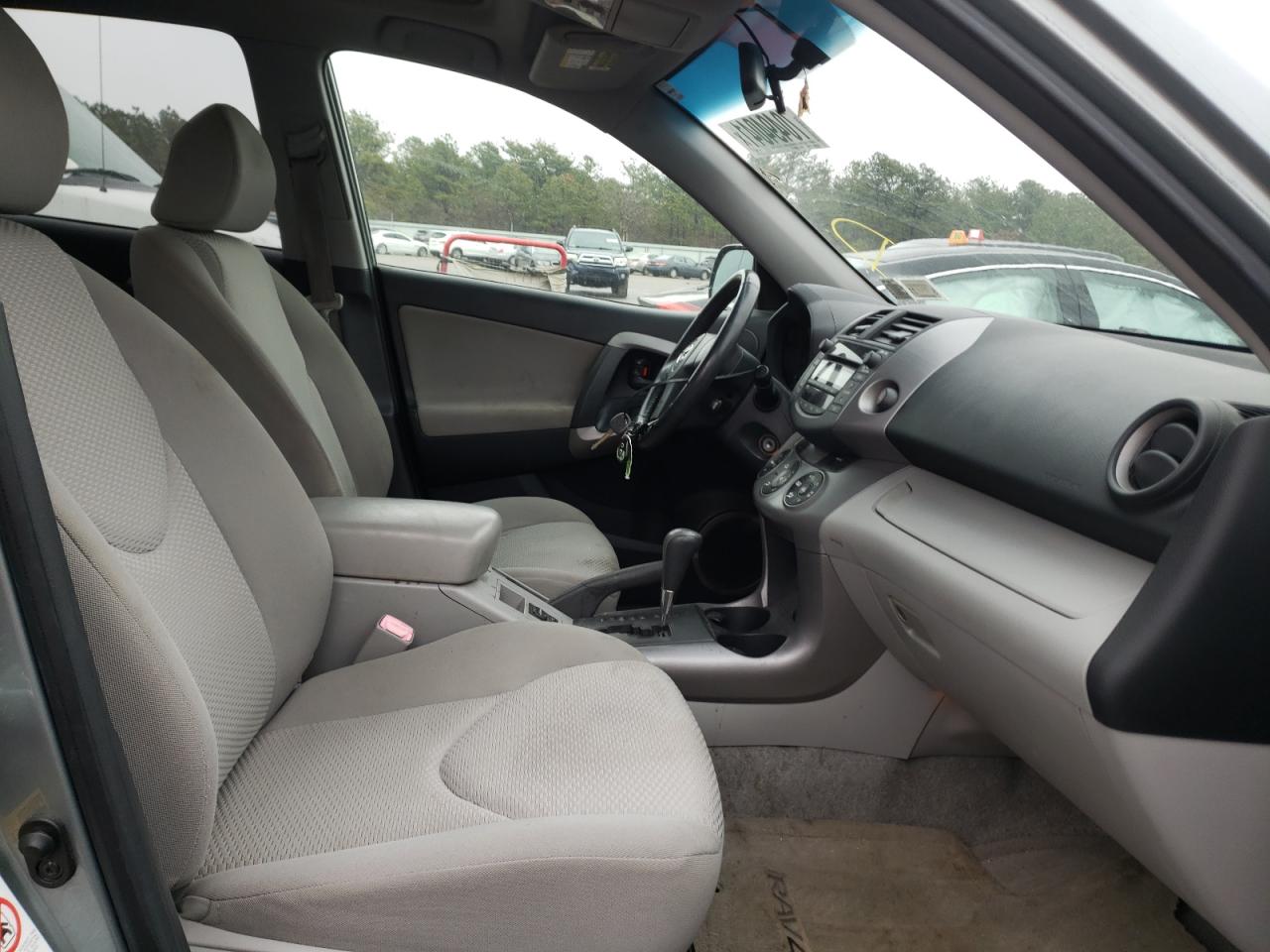 Photo 5 from auction – 2007 TOYOTA RAV4 LIMIT with VIN JTMBD31V575115604