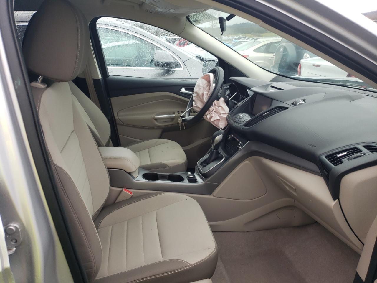 Photo 5 from auction – 2013 FORD ESCAPE SE with VIN 1FMCU0G99DUC19877