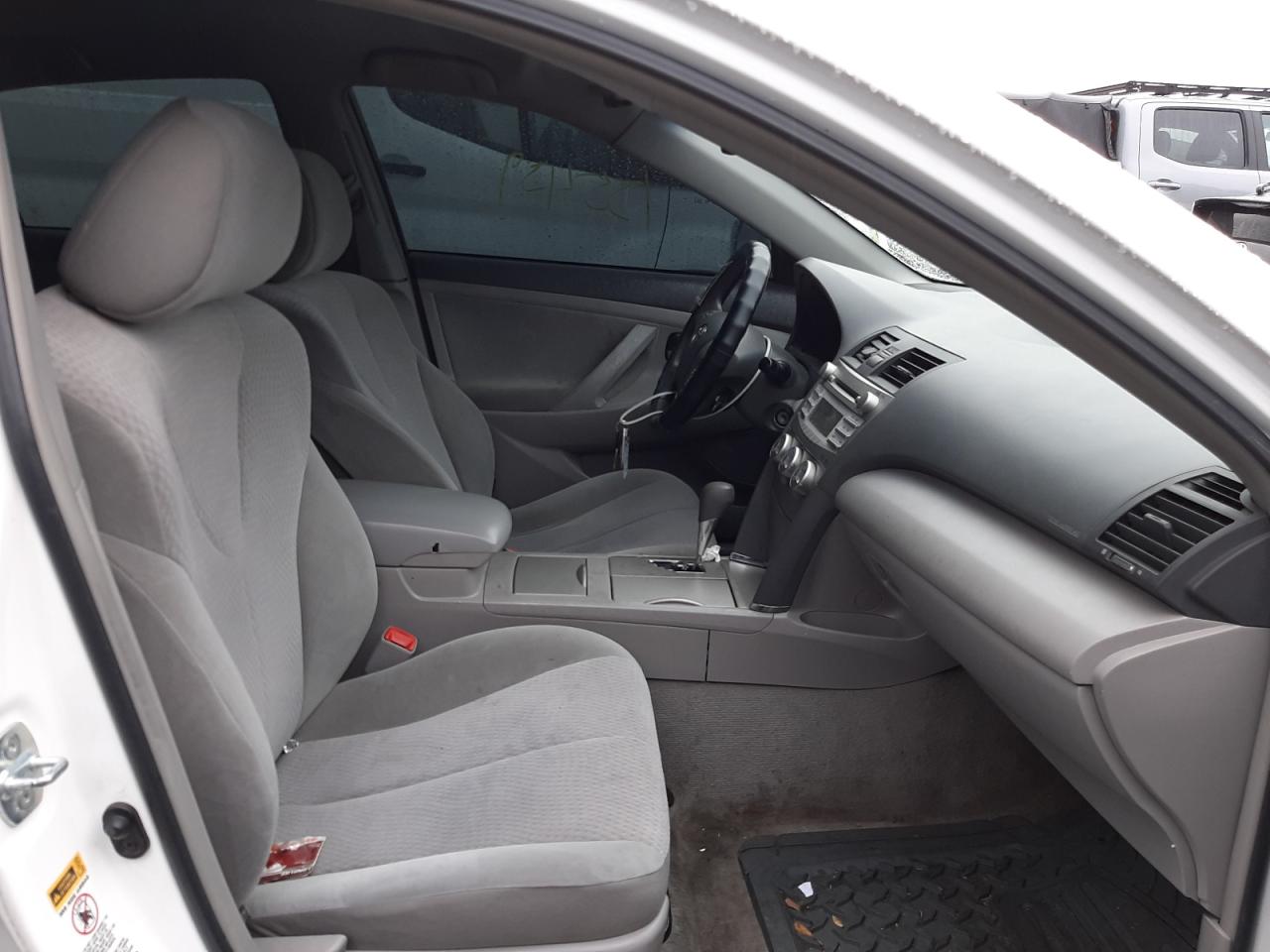 Photo 5 from auction – 2011 TOYOTA CAMRY BASE with VIN 4T1BF3EK4BU741682