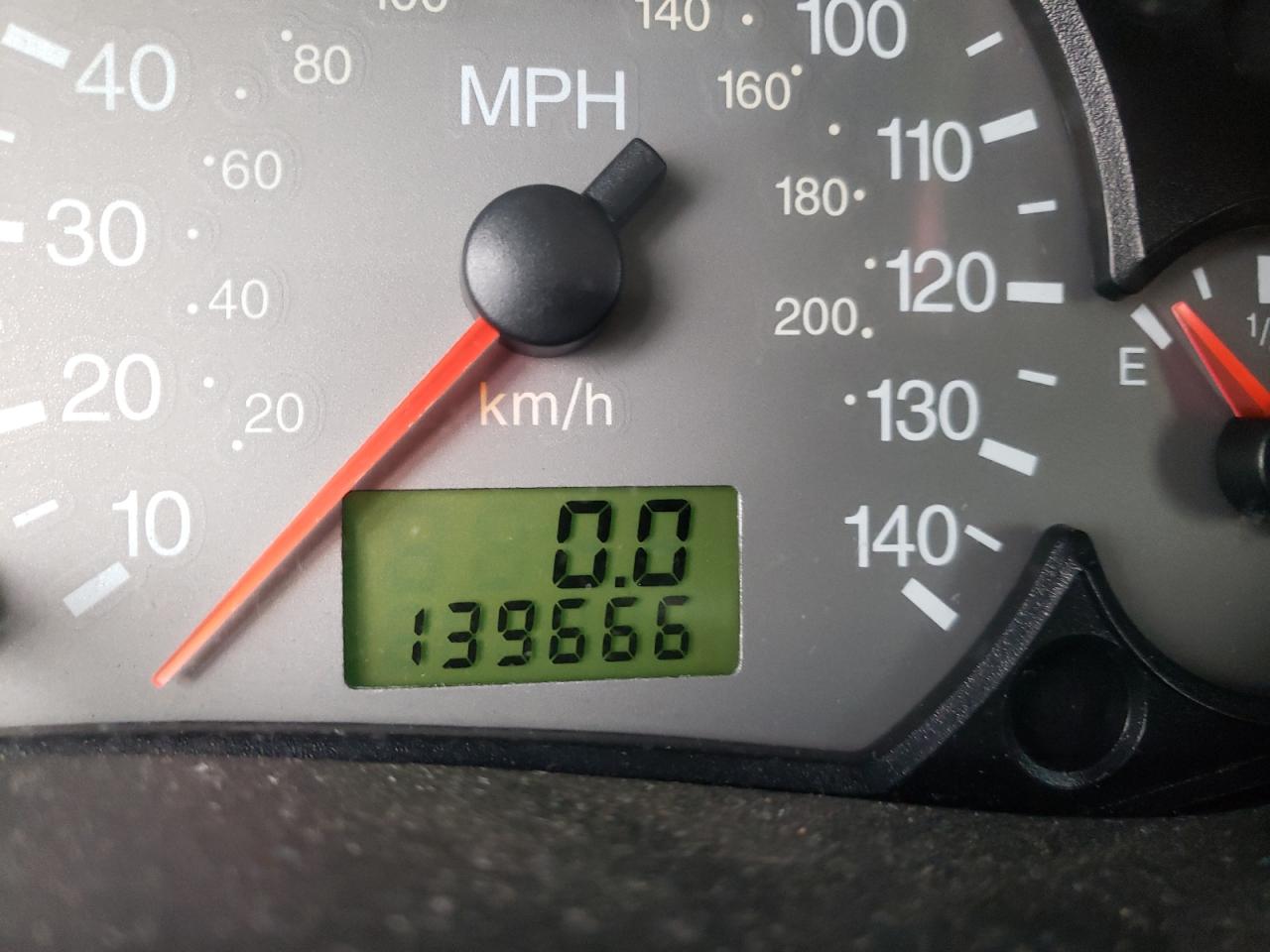 Photo 8 from auction – 2003 FORD FOCUS ZX3 with VIN 3FAFP31Z63R180485