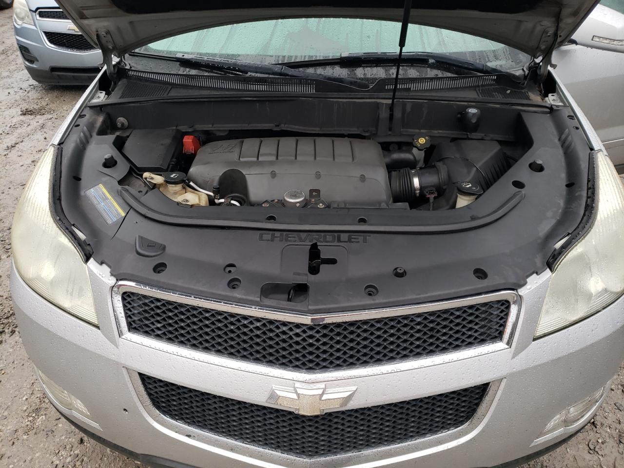 Photo 7 from auction – 2009 CHEVROLET TRAVERSE L with VIN 1GNEV23D29S100904