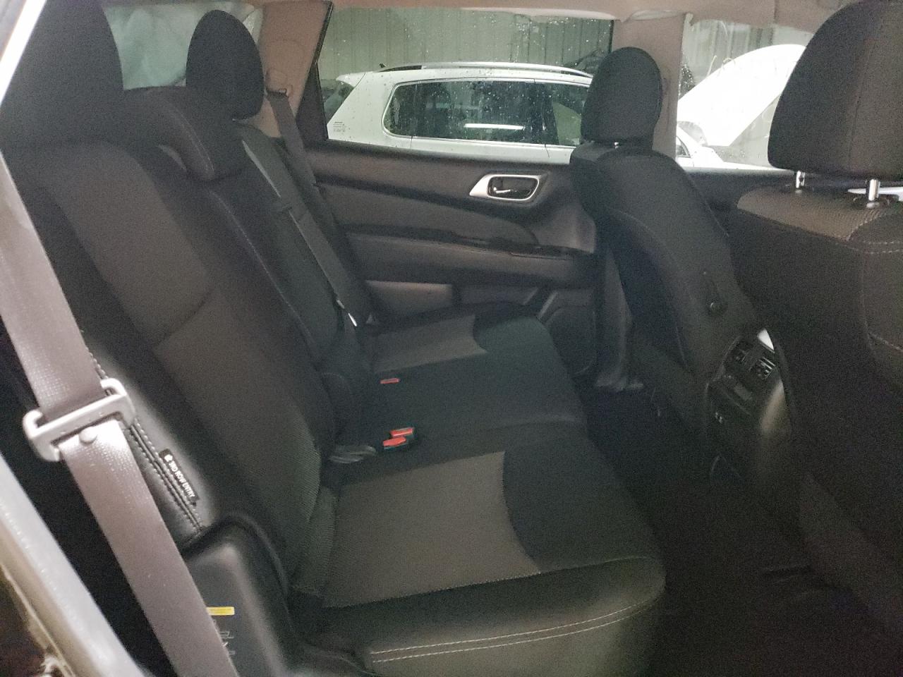 Photo 6 from auction – 2019 NISSAN PATHFINDER with VIN 5N1DR2MM5KC633526