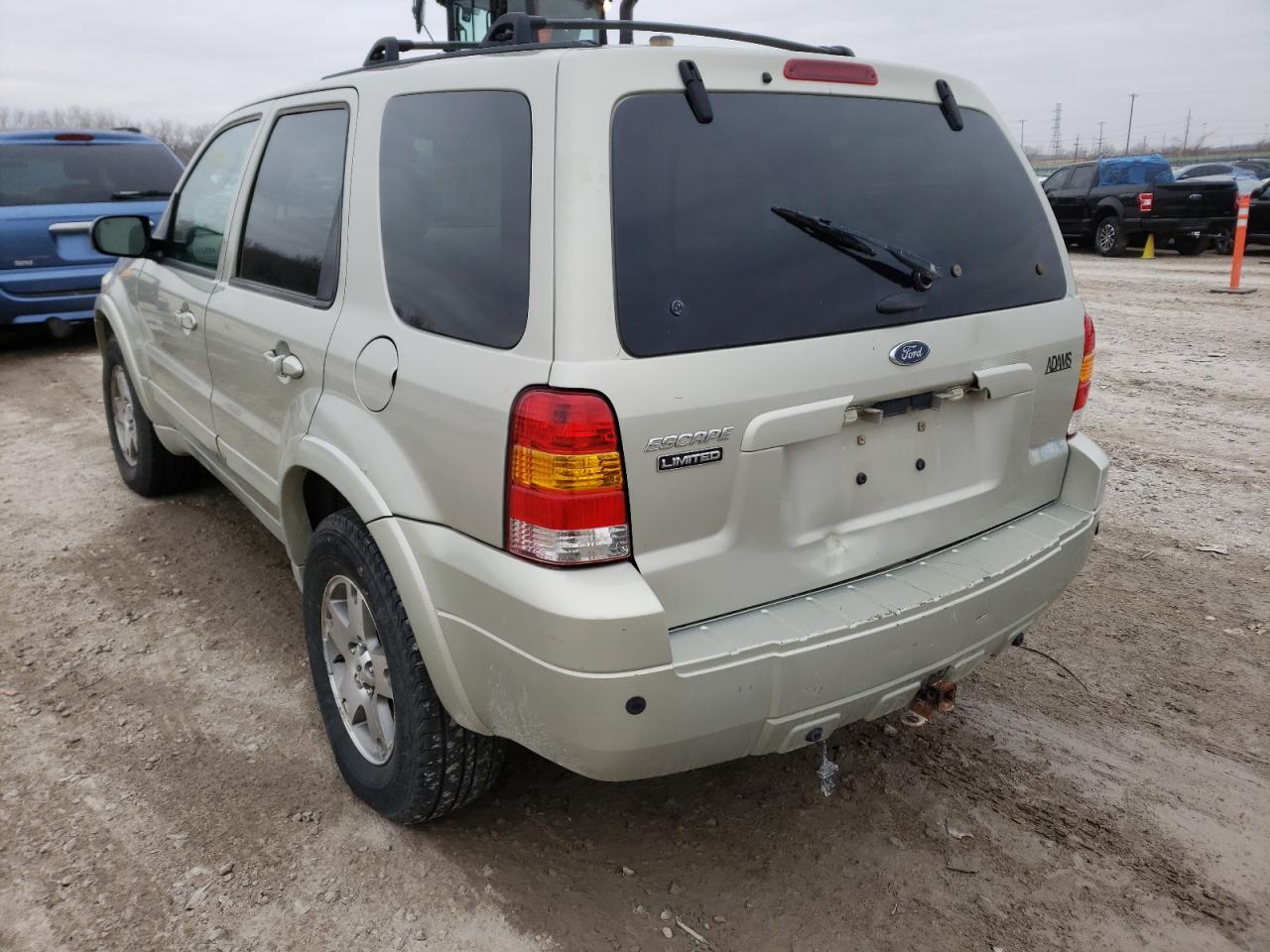 Photo 3 from auction – 2005 FORD ESCAPE LIM with VIN 1FMYU941X5KA67176