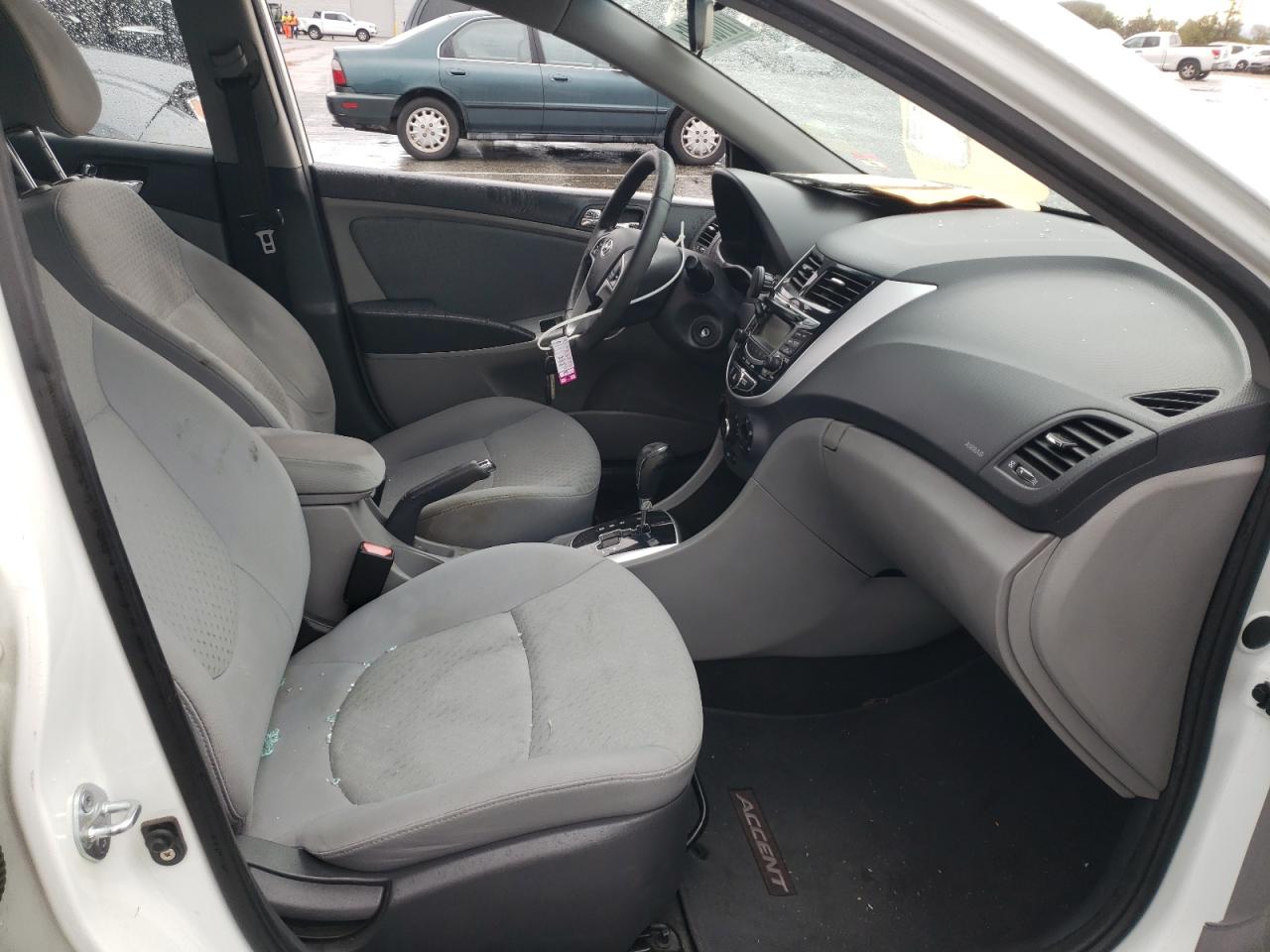 Photo 5 from auction – 2012 HYUNDAI ACCENT GLS with VIN KMHCU5AE7CU051934