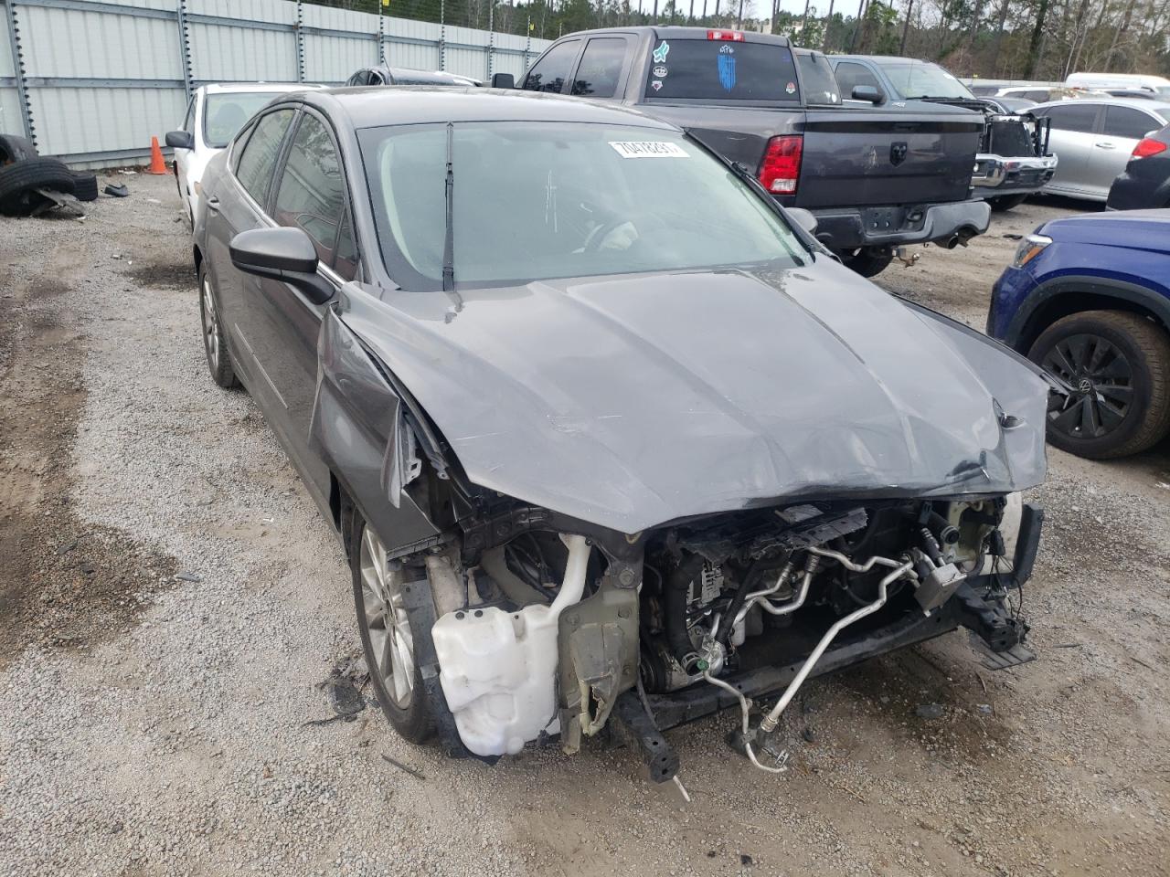 FORD FUSION SE 2017 with VIN 3FA6P0H79HR203669 - Photo from auction