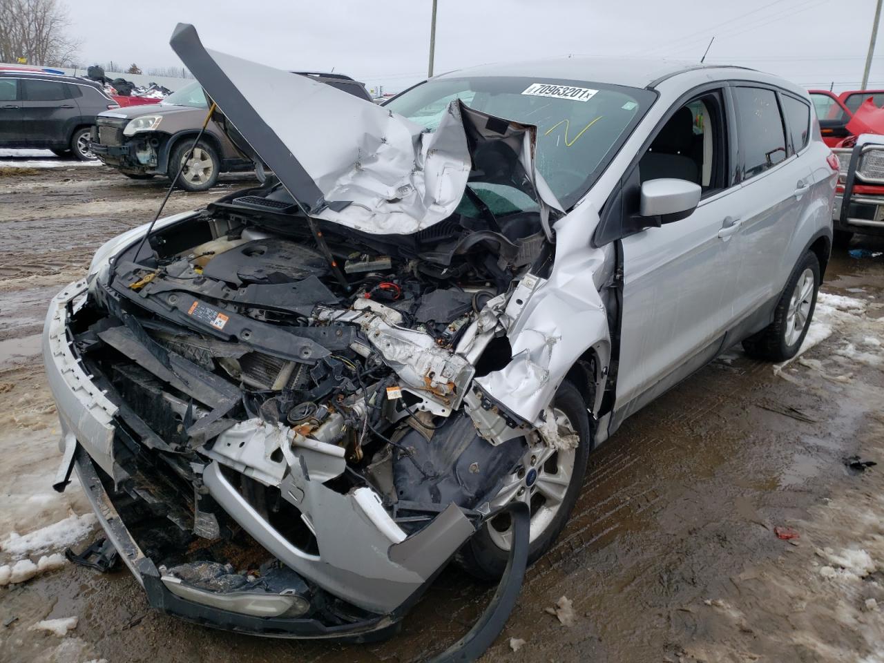 Photo 2 from auction – 2015 FORD ESCAPE SE with VIN 1FMCU0GX1FUA13311