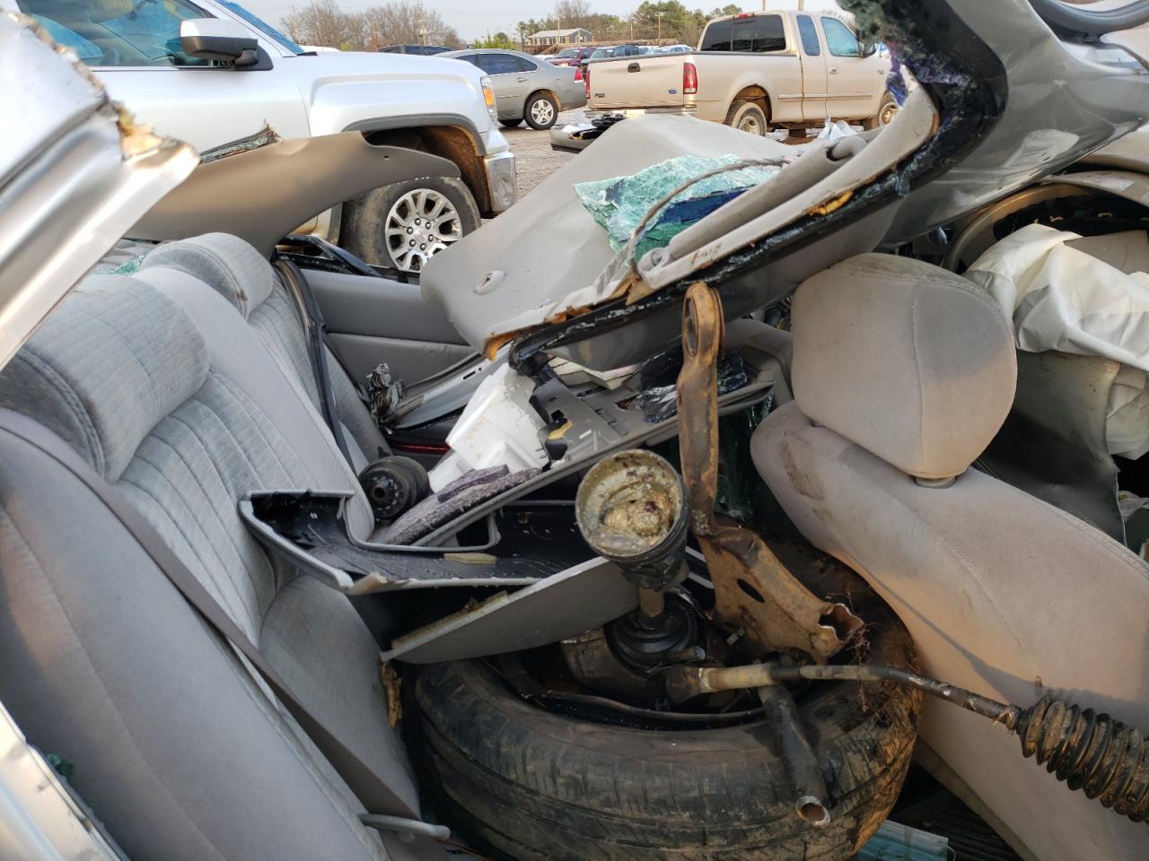 Photo 6 from auction – 2001 BUICK CENTURY CU with VIN 2G4WS52J211262773