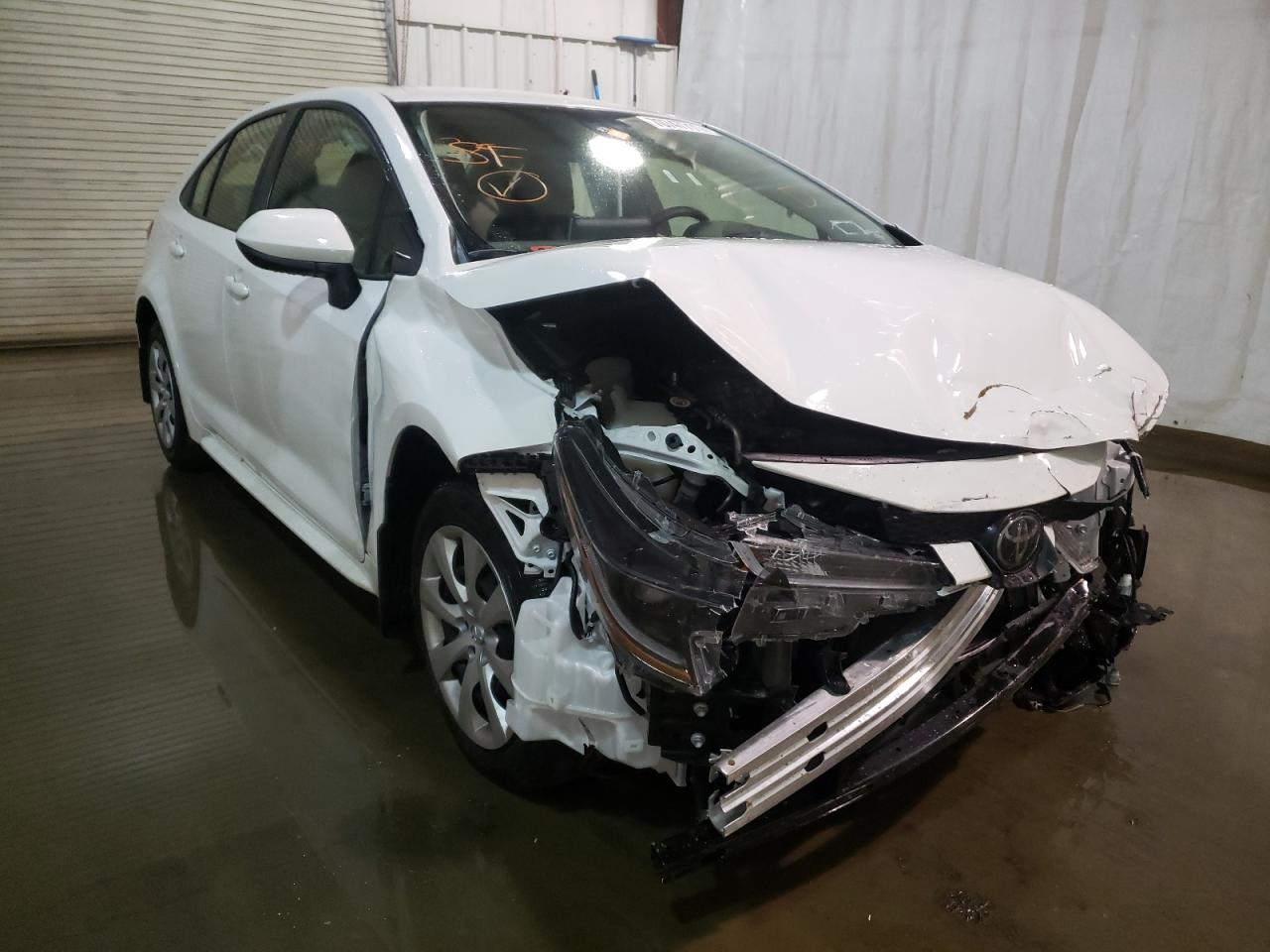 TOYOTA COROLLA LE 2021 with VIN JTDEPMAE7MJ189636 - Photo from auction