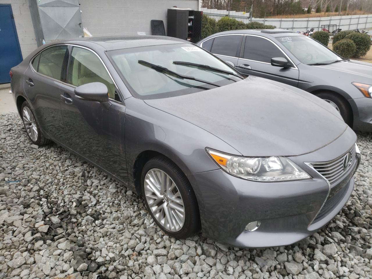 LEXUS ES 350 2013 with VIN JTHBK1GG8D2010277 - Photo from auction