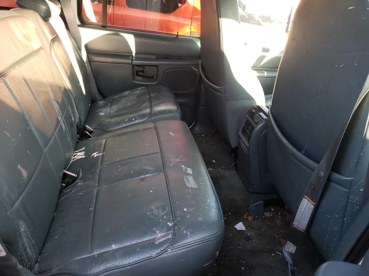 Photo 6 from auction – 1996 FORD EXPLORER with VIN 1FMDU32P5TUD77904