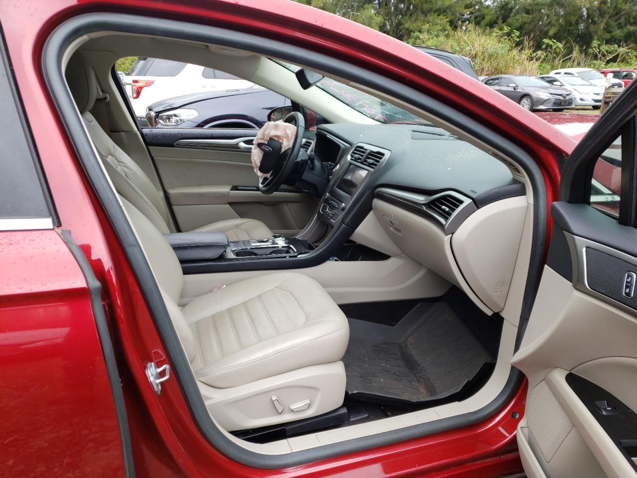 Photo 5 from auction – 2017 FORD FUSION SE with VIN 3FA6P0HDXHR336351