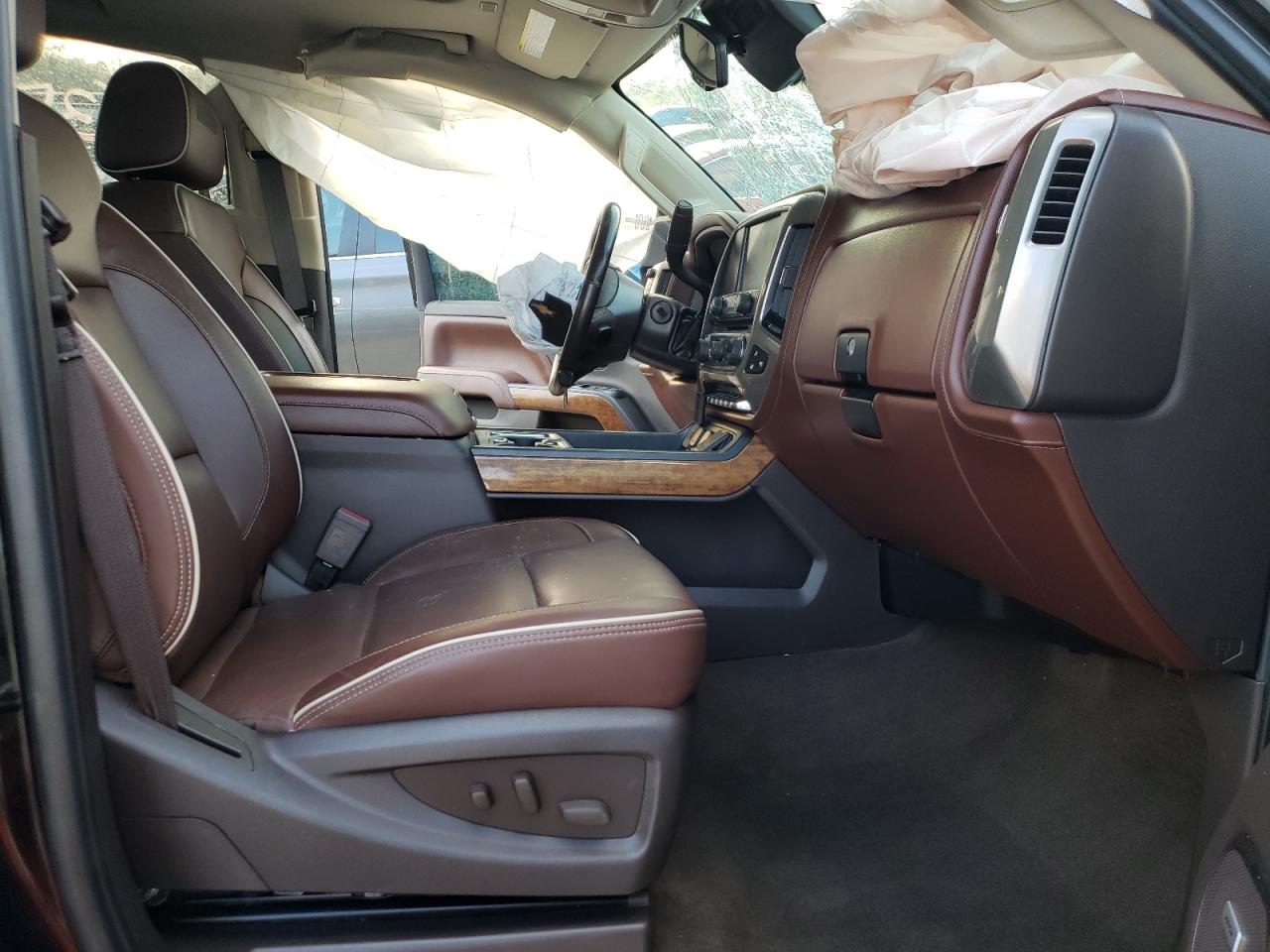 Photo 5 from auction – 2017 CHEVROLET SILVERADO with VIN 1GC1KXEY9HF176415