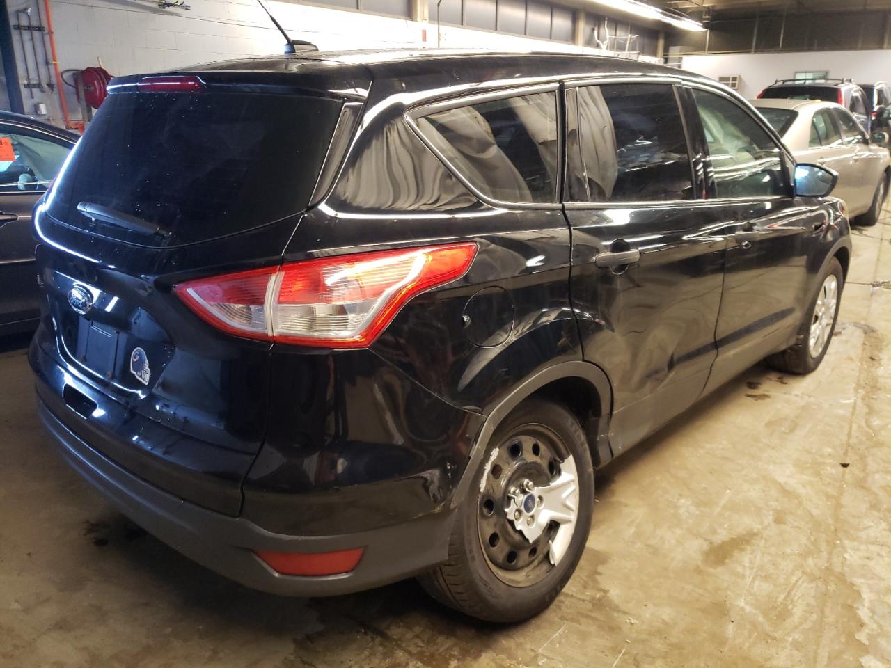 Photo 4 from auction – 2016 FORD ESCAPE S with VIN 1FMCU0F71GUC06853