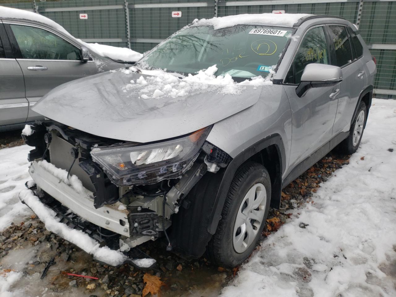 Photo 2 from auction – 2019 TOYOTA RAV4 LE with VIN 2T3G1RFVXKW037770
