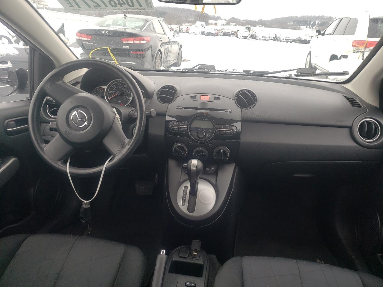 Photo 9 from auction – 2013 MAZDA MAZDA2 with VIN JM1DE1KY2D0164531
