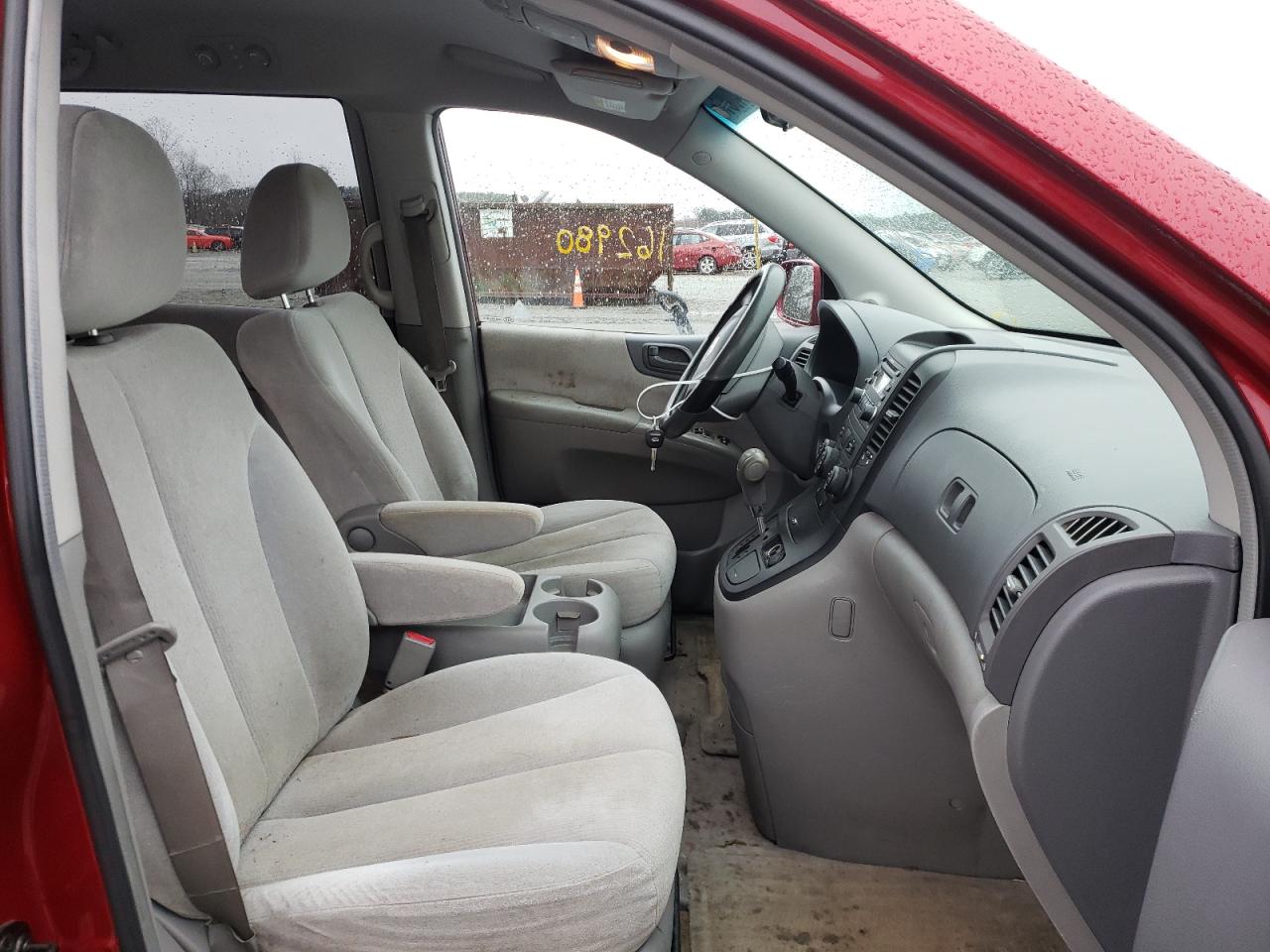 Photo 5 from auction – 2006 KIA SEDONA EX with VIN KNDMB233266076189