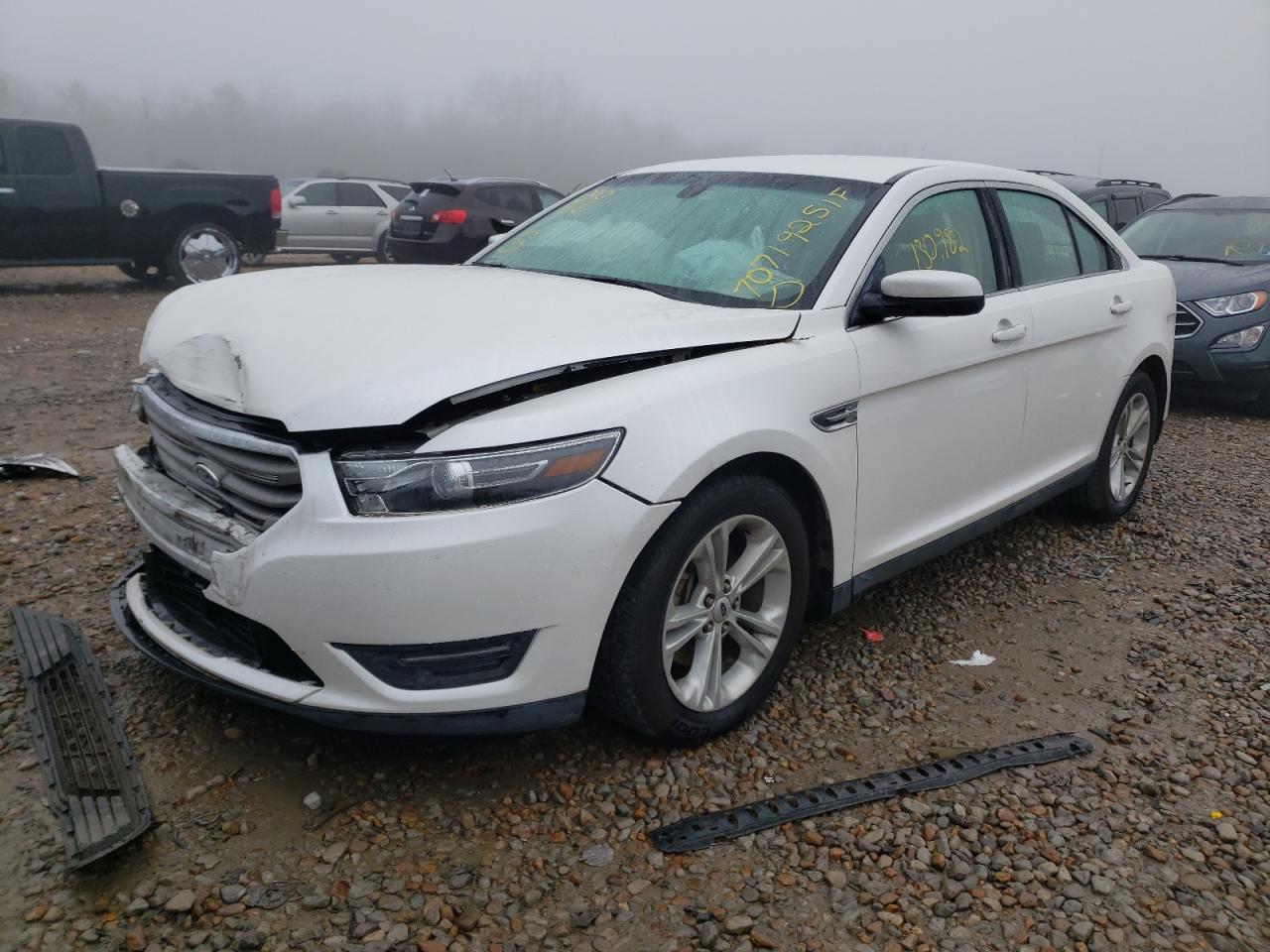 Photo 2 from auction – 2015 FORD TAURUS SEL with VIN 1FAHP2E80FG160989